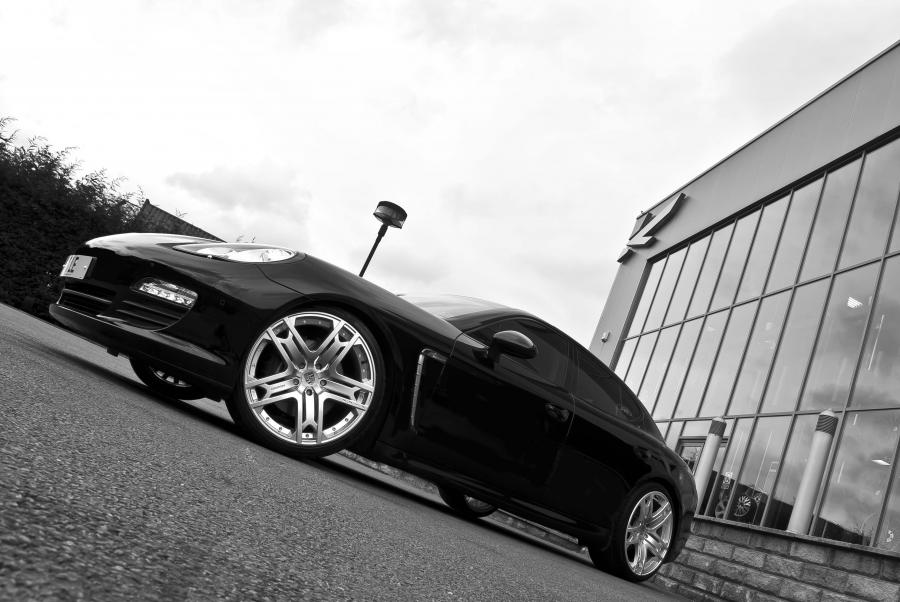  Porsche Panamera RS600 by Project Kahn 2011 года  (фото 5 из 15)